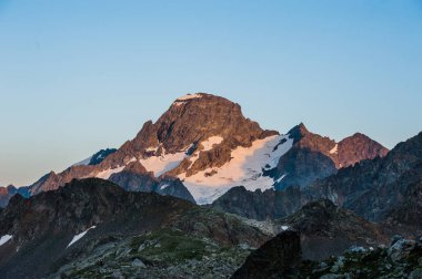 Arkhyz güzel yaz manzarada