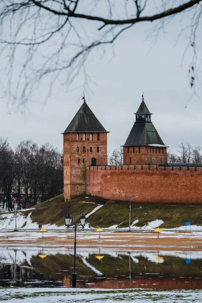 Velikiy Novgorod. Panorama de inverno do Kremlin em Novgorod . — Fotografia de Stock