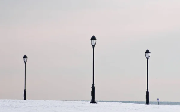 Linternas en un lago Michigan en Chicago — Foto de Stock