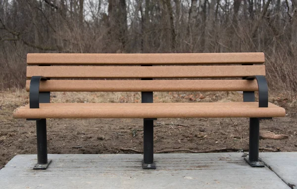 Banc dans un parc — Photo