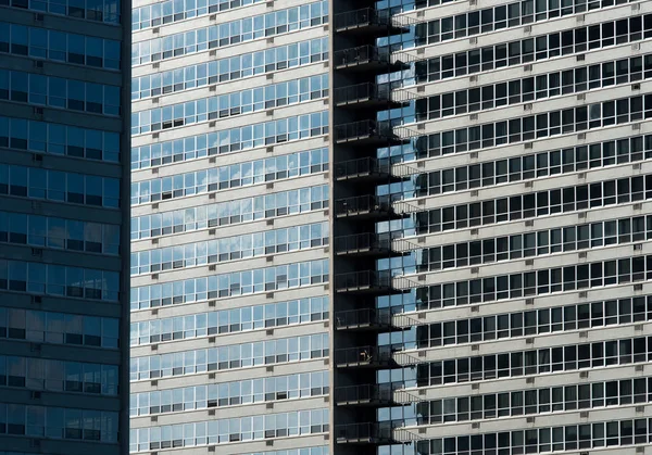 Edificio de apartamentos — Foto de Stock