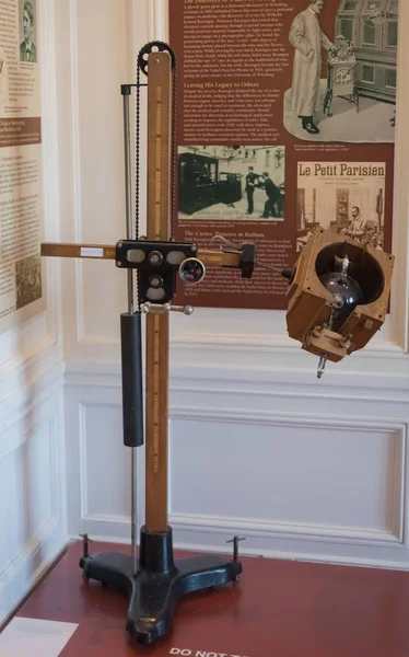 Παλιά ακτινοσκοπικό εξοπλισμό — Φωτογραφία Αρχείου