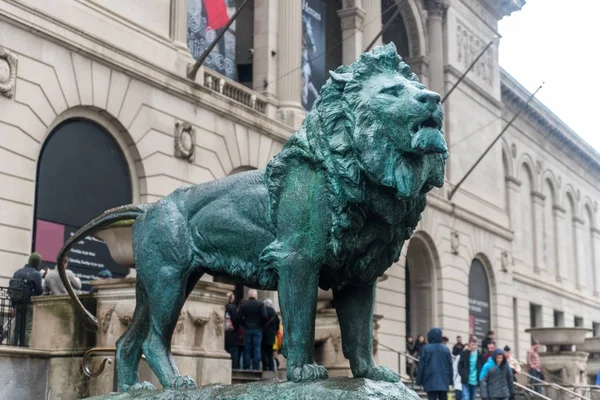 Chicago lion statue