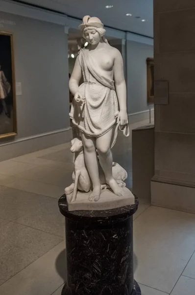 Покахонтас мармурова статуя — стокове фото