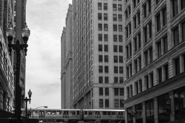 Chicago Downtown sokakların büyük gökdelenler