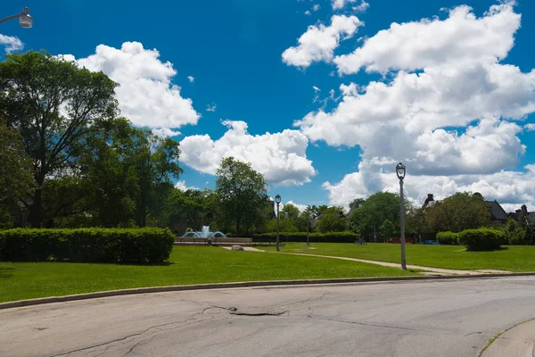 Hermoso parque en los suburbios de Milwaukee — Foto de Stock