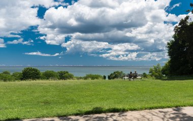 Michigan Gölü'nden bir tepe görünümünü