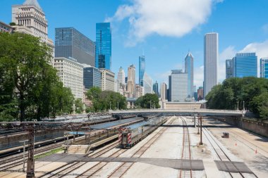 Büyük beyaz bridge uygulamasında bir Downtown Chicago