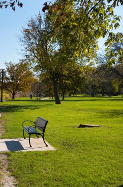 Evanston parkında metal tezgah