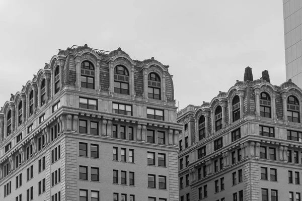 Edifício da cidade em um centro de Chicago preto e branco — Fotografia de Stock