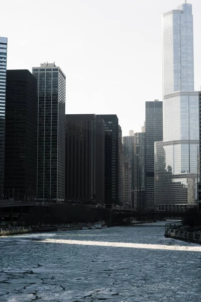 Hielo Roto Río Congelado Chicago —  Fotos de Stock