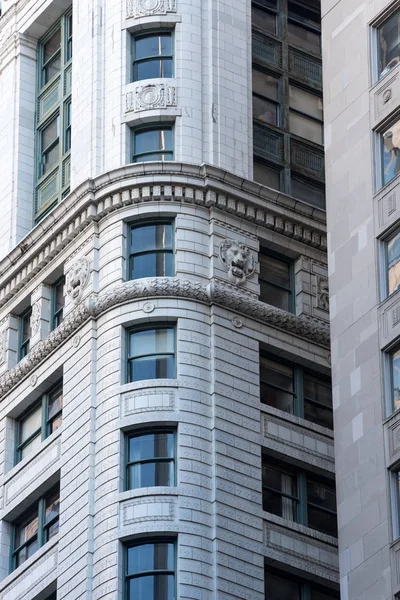 Gran Edificio Chicago Vista Del Centro Desde Una Calle — Foto de Stock