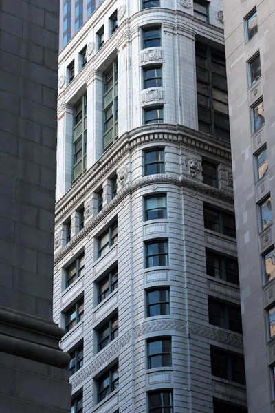 Gran Edificio Chicago Vista Del Centro Desde Una Calle — Foto de Stock