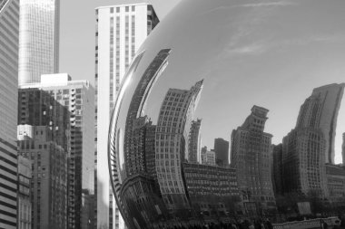 Büyük Chicago Downtown Cloud Gate (cam ayna Chicago fasulye yansıtan yapı)