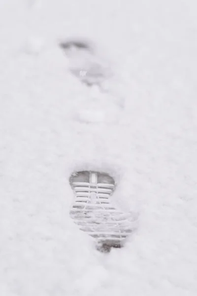 Huellas Hombre Una Pesada Nieve Blanca Invierno — Foto de Stock