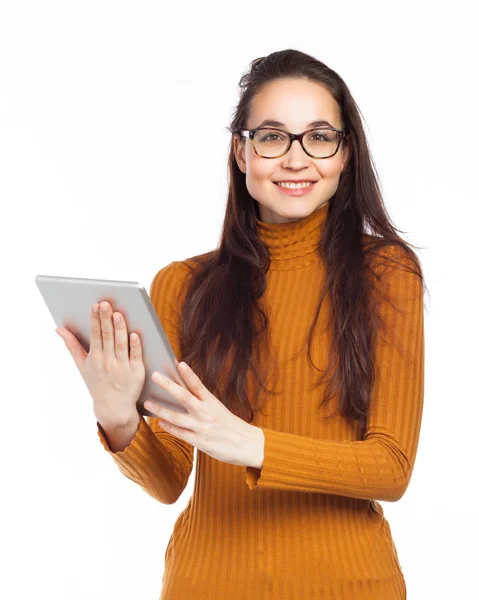 Mooie vrouw en digitale tablet — Stockfoto