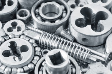 Metal fındık, cıvata ve vida