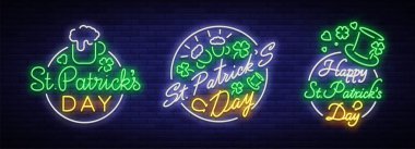 St Patricks Günü neon işaretleri oluşur. Karakter koleksiyonu, bira, neon afiş, neon tarzı, tebrik kartları, el ilanı, parti için Festival illüstrasyon canlı tasarım logo. Vektör çizim