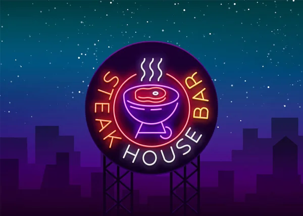 Steak House Logo vektor. Neonový nápis, symbol, jasná reklama večer grilování, gril, pečené maso, grill bar, restaurace. Zářivě neonová nápis, světelný billboard pro vaše projekty — Stockový vektor