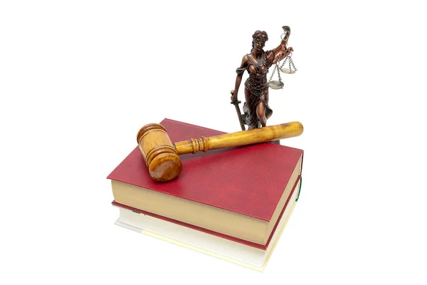 Justitie standbeeld, boek en rechters hamer op een witte achtergrond. — Stockfoto