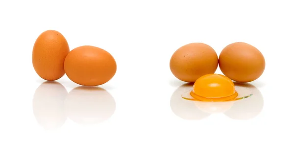 Jaja kurze izolowane na białym tle — Zdjęcie stockowe