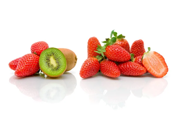 Ripe strawberry and kiwi on white background — Stock Photo, Image