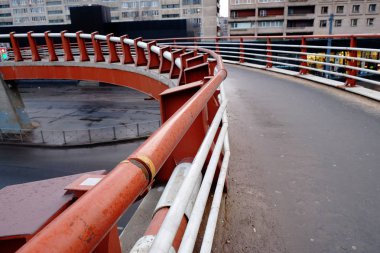 Modern yaya köprüsü