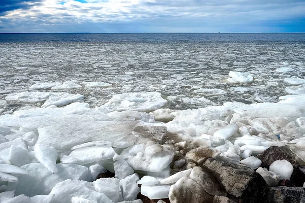 海の上の氷のブロック — ストック写真