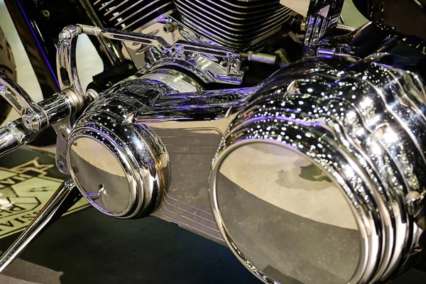 chrome motorcycle engine