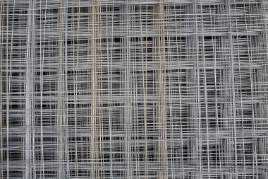 Palet üzerinde metal mesh