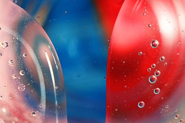 Su damlalarından gelen renkli arkaplan