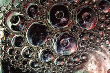 Su damlalarından gelen renkli arkaplan