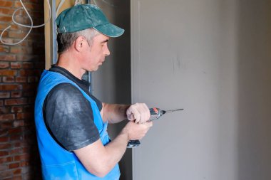 dairede Sihirbazı çalışır