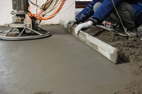 dökülen beton levha