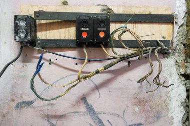 eski elektrik kalkan