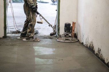 dökülen beton levha