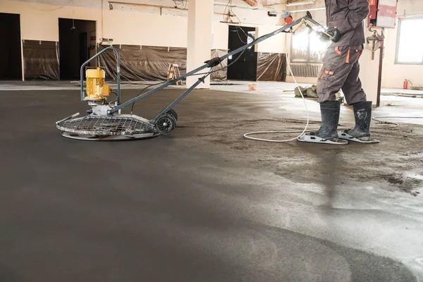 dökülen beton levha