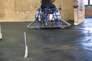 dökülen beton levha