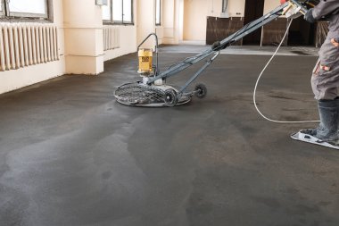 dökülen beton levha