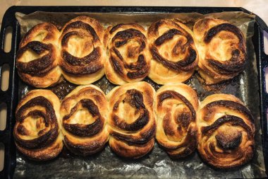 ev yapımı pişmiş ekmek rulo