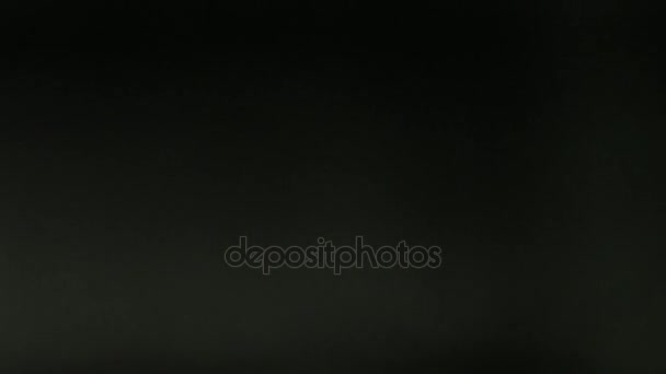 fuite de lumière dans la qualité hd sur fond sombre avec.Véritable fusée éclairante  