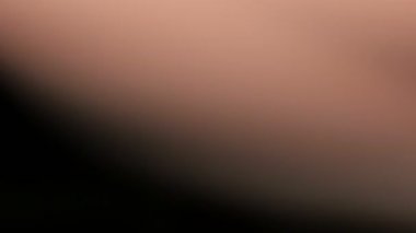 Kaçak ışık el altında. Film yakmak yerleşimi Lifetime.Light bakliyat ve yanıyor. Gerçek mercek parlaması ve hafif sızıntı ile koyu arka plan üzerinde Ultra yüksek çözünürlüklü güzel ışık sızıntısı. 