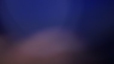 Kaçak ışık el altında. Film yakmak yerleşimi Lifetime.Light bakliyat ve yanıyor. Gerçek mercek parlaması ve hafif sızıntı ile koyu arka plan üzerinde Ultra yüksek çözünürlüklü güzel ışık sızıntısı. 