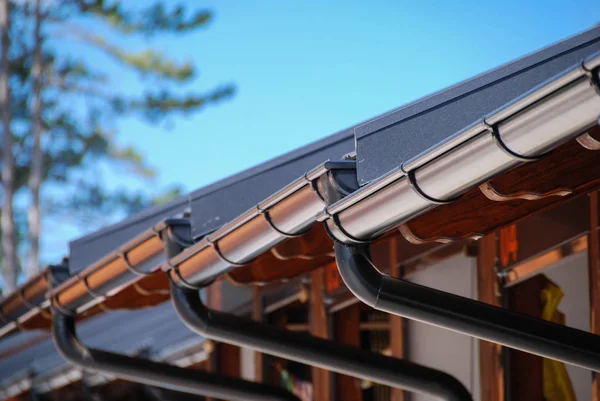 Installed rain gutters — Stock Photo, Image