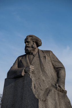 Karl Marx heykelini Moskova, Rusya. Kapitalizm, sosyalizm ve ekonomi kavramı