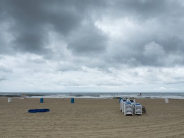 Jersey Shore üzerinde sörf kaba