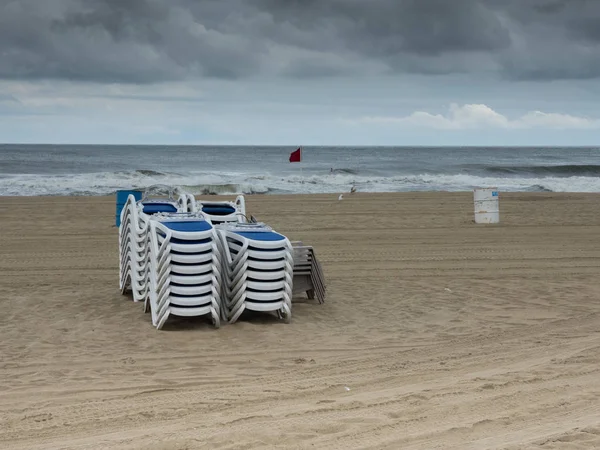 Surf áspero na costa de Jersey — Fotografia de Stock