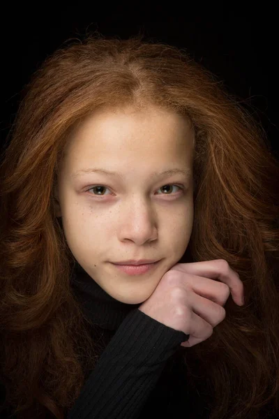 Bom Tiro Olhar Único Africano Americano Mestiço Menina Com Cabelo — Fotografia de Stock