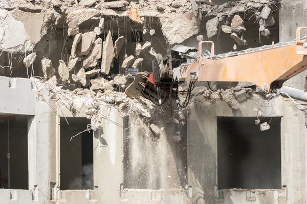 Demolition High Concrete Building Excavator — Stock Photo, Image