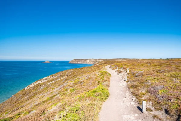 Cape Frehel Bölgesindeki Brittany Sahillerinin Manzarası Yazın Plajları Kayaları Uçurumları — Stok fotoğraf